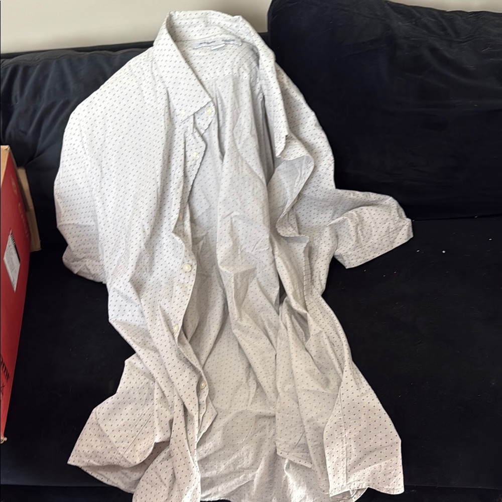 Men's Old Navy Black & White White Polka Dot Shirt - Like New